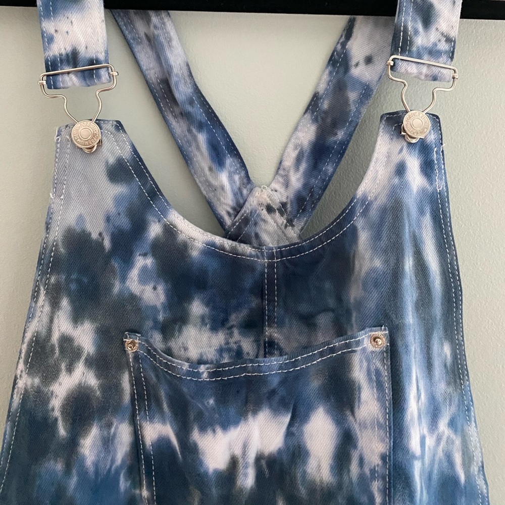 💙TIE DYE OVERALLS💙